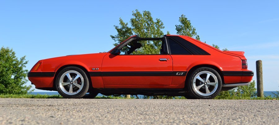 Side View 86 GT
